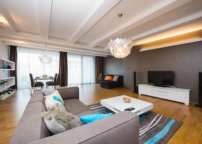 Karlin Residence By Tkc